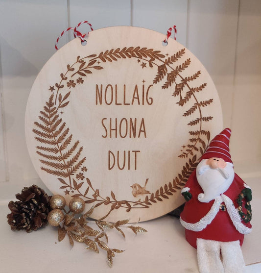 Nollaig Shona Duit wall decor