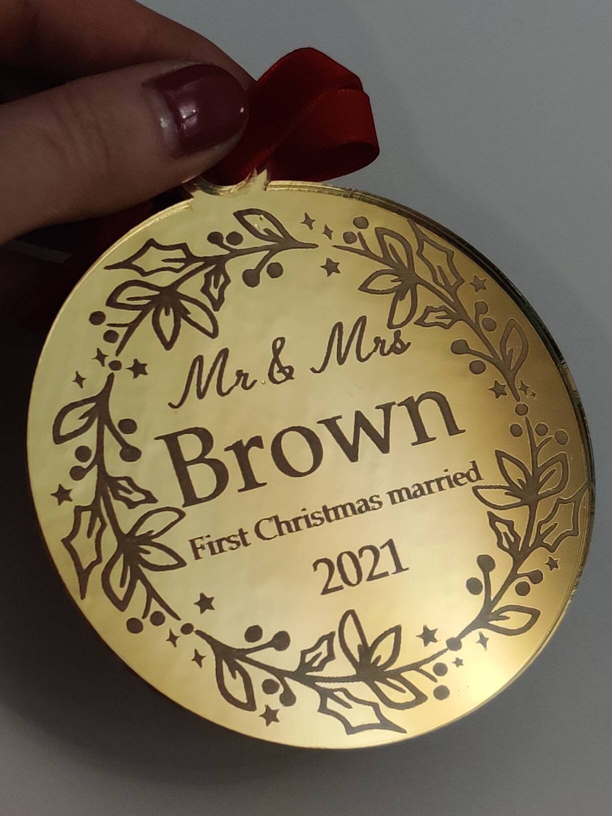 First Christmas Married. Personalised decoration. Mr & Mrs.