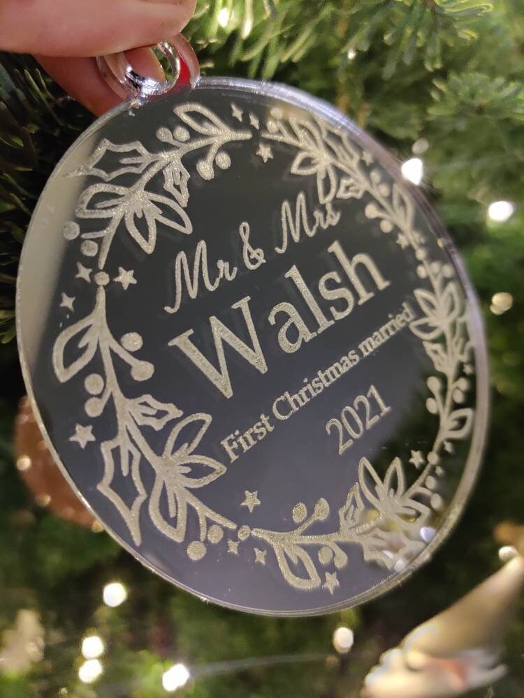 First Christmas Married. Personalised decoration. Mr & Mrs.