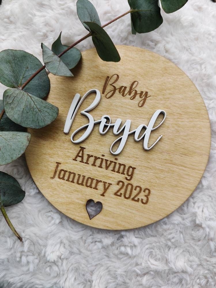 Personalised baby announcement disc / arrival disc