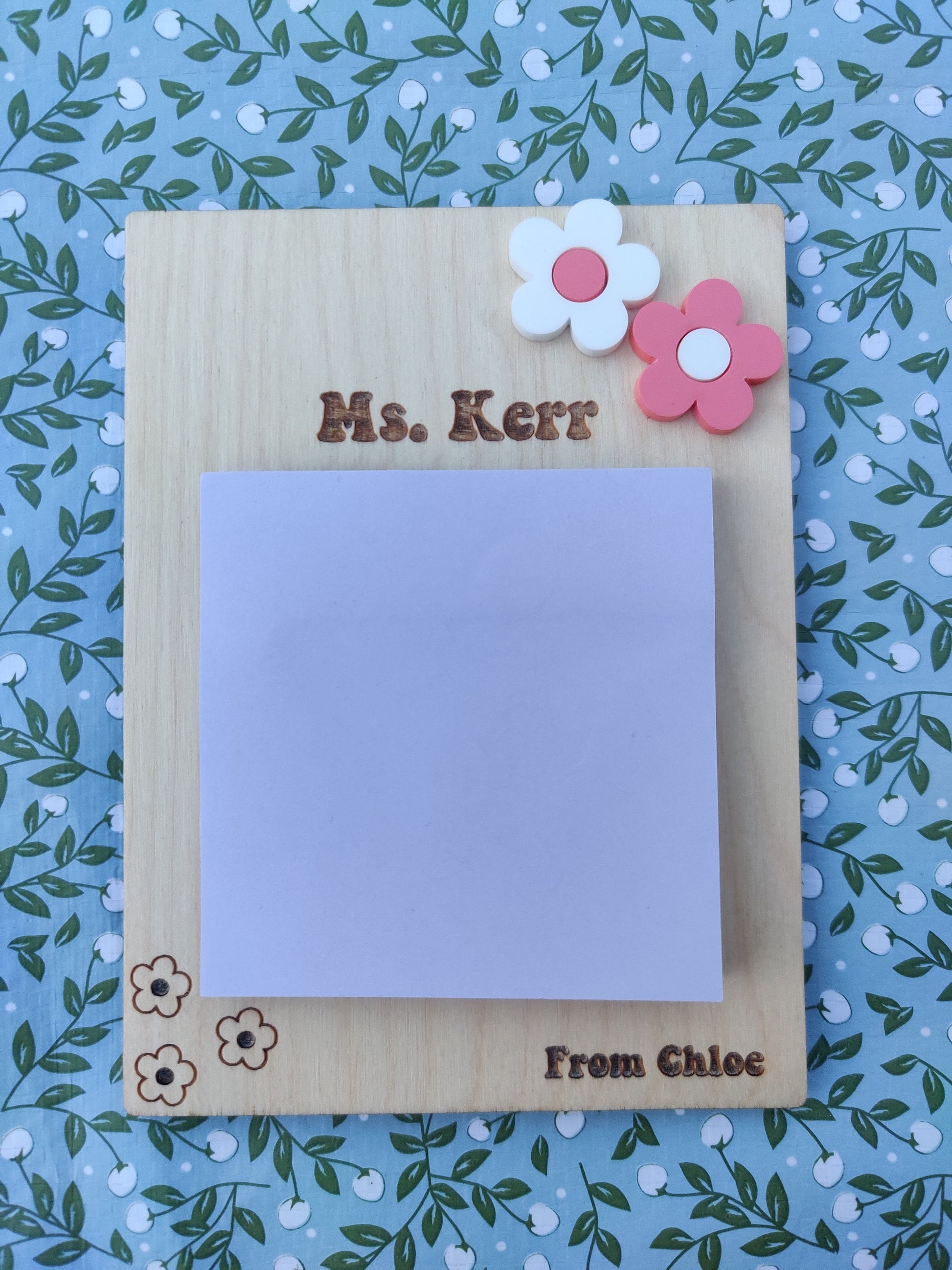 Personalised teacher post-it holder