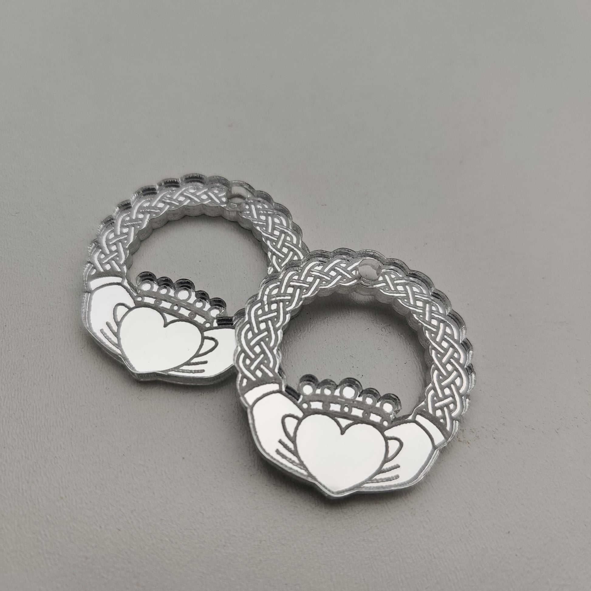 Grá love heart sweet Earrings